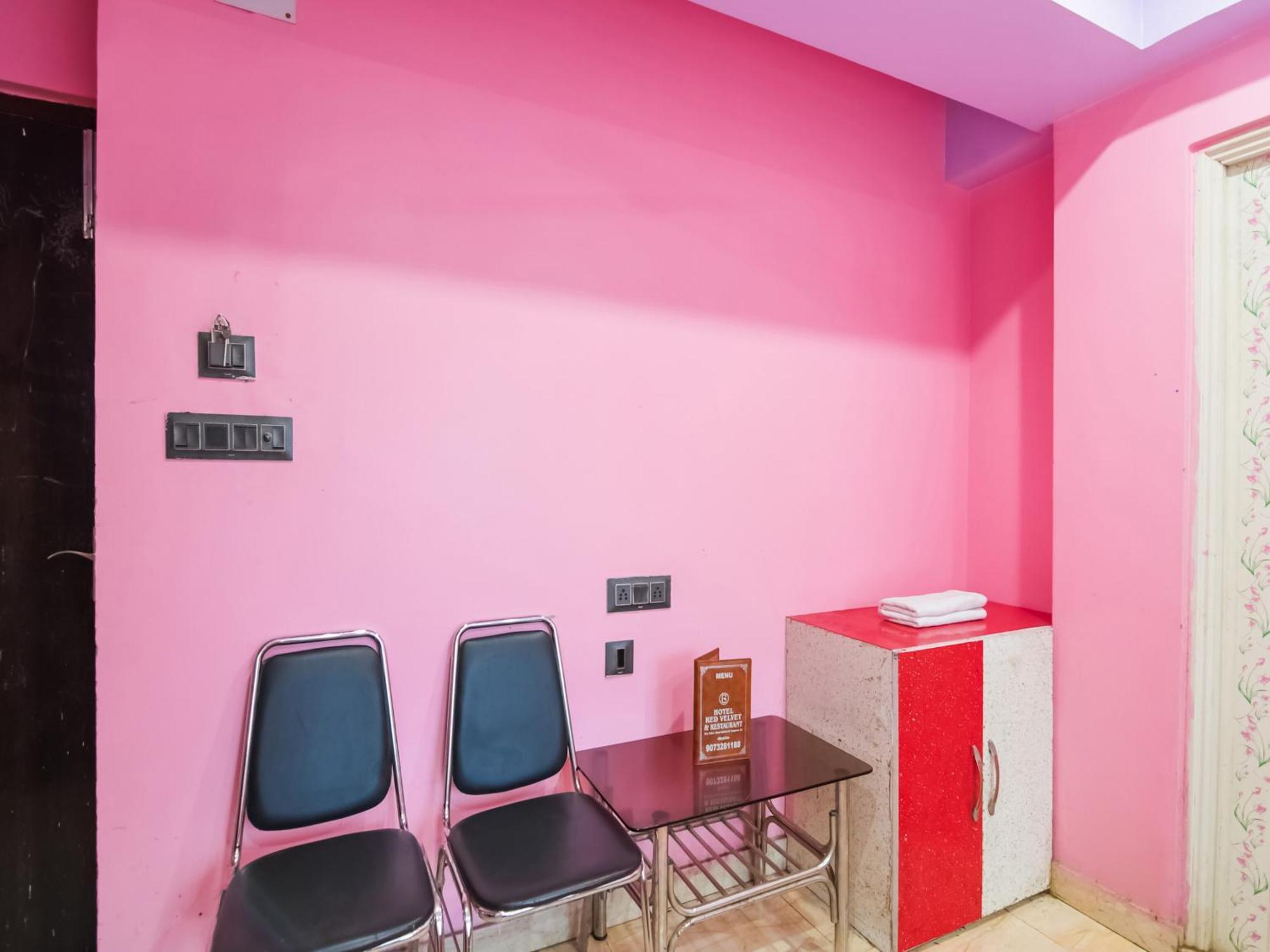 Oyo Flagship Hotel Red Velvet Hugli-Chinsurah Eksteriør billede
