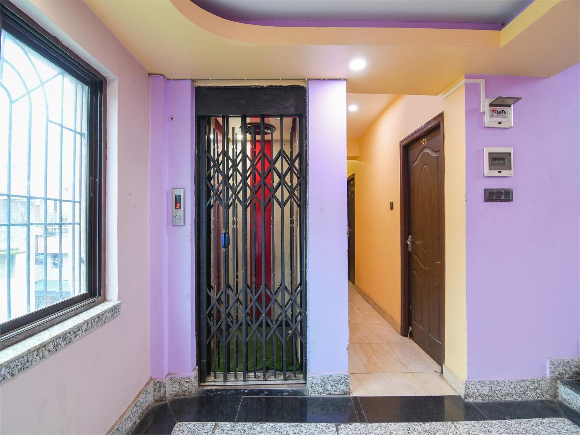 Oyo Flagship Hotel Red Velvet Hugli-Chinsurah Eksteriør billede